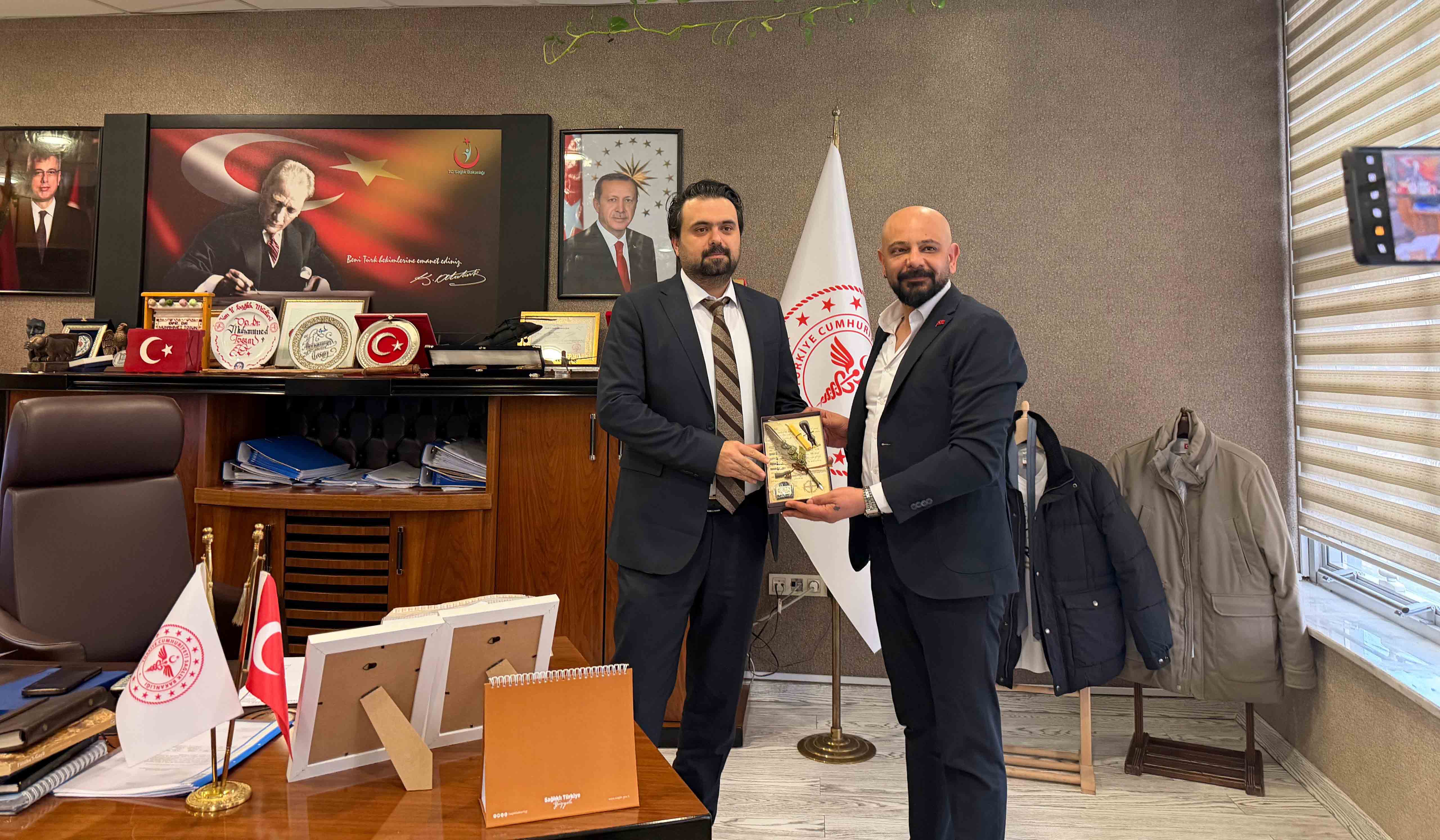 VAN İL SAĞLIK MÜDÜRÜ OPR. DR. MUHAMMED TOSUN'A ZİYARET